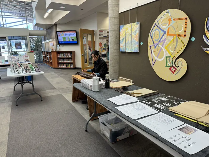 An exhibition and demonstration at a public library